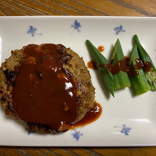 コリコリ食感が美味しい！たけのこ入りハンバーグ